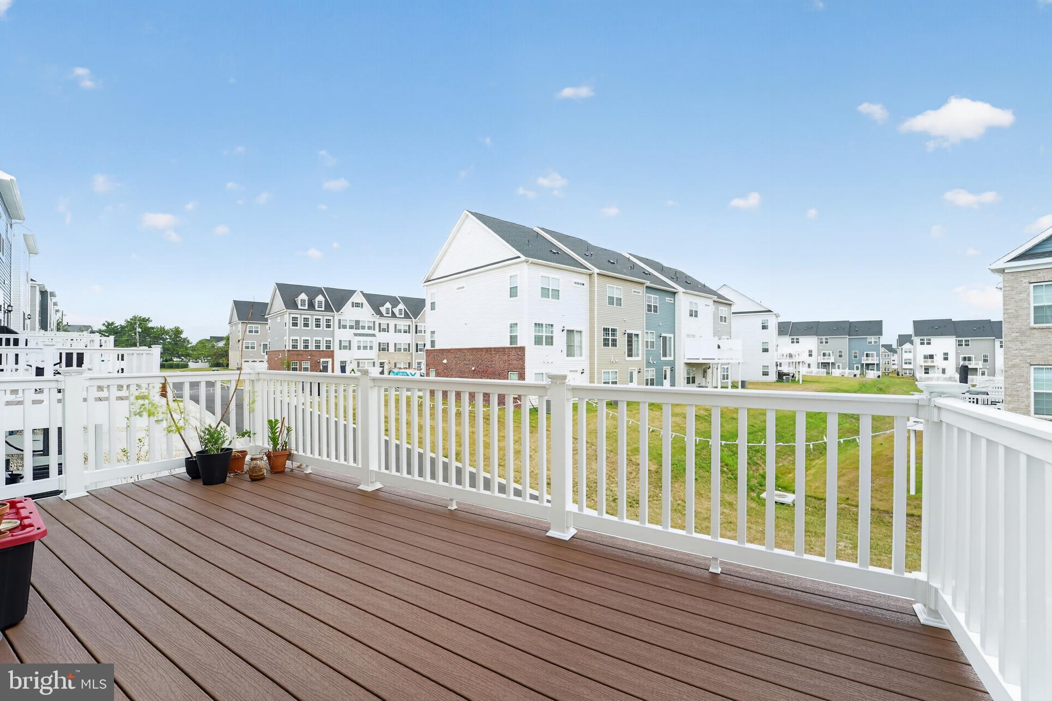 1808 Parham Way Baltimore, MD 21244 - Photo 28 of 31 Sunny balcony with serene views.