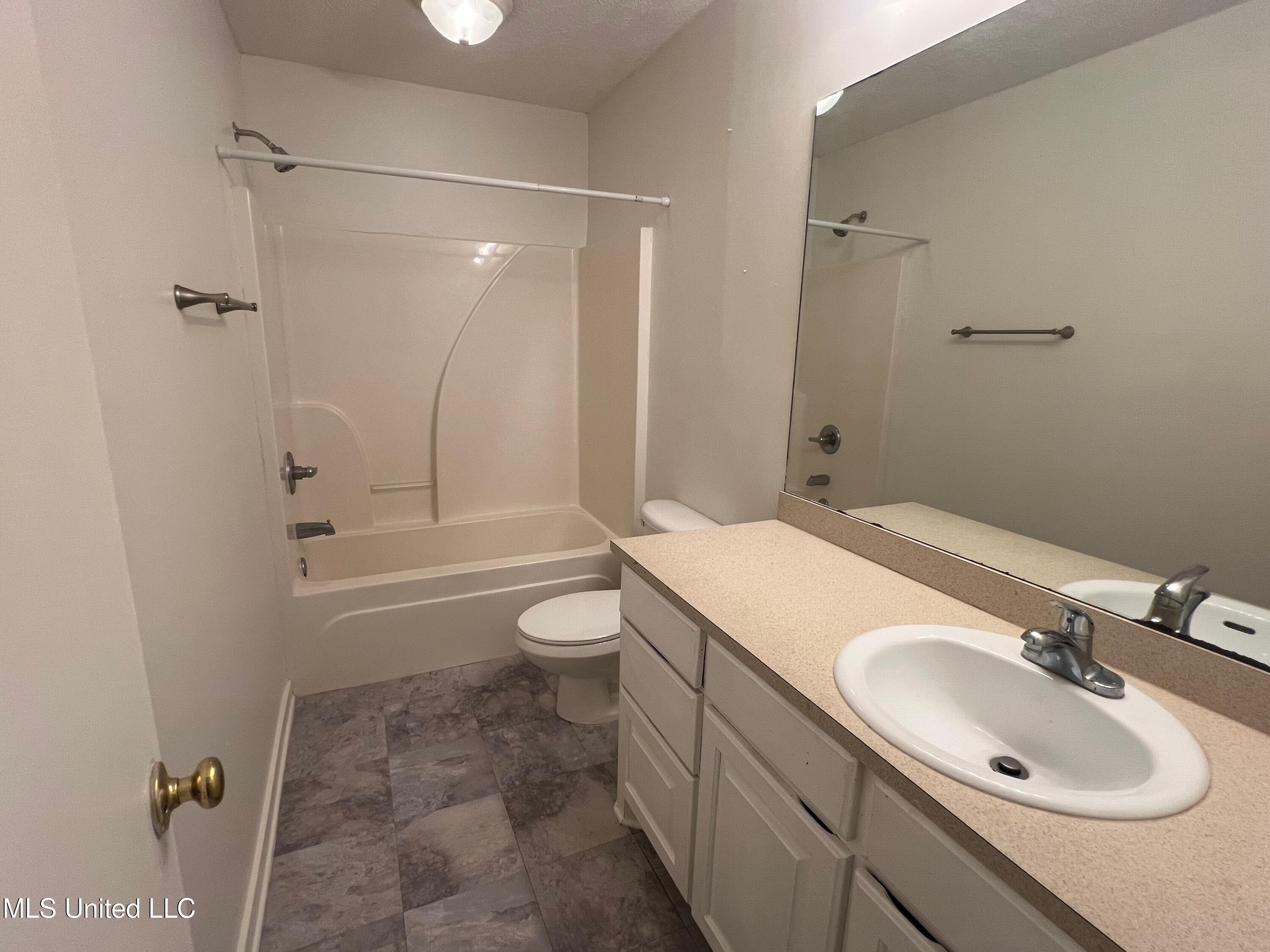 7020 Copper Cove Ridgeland, MS 39157 - Photo 11 of 19 IMG_0545