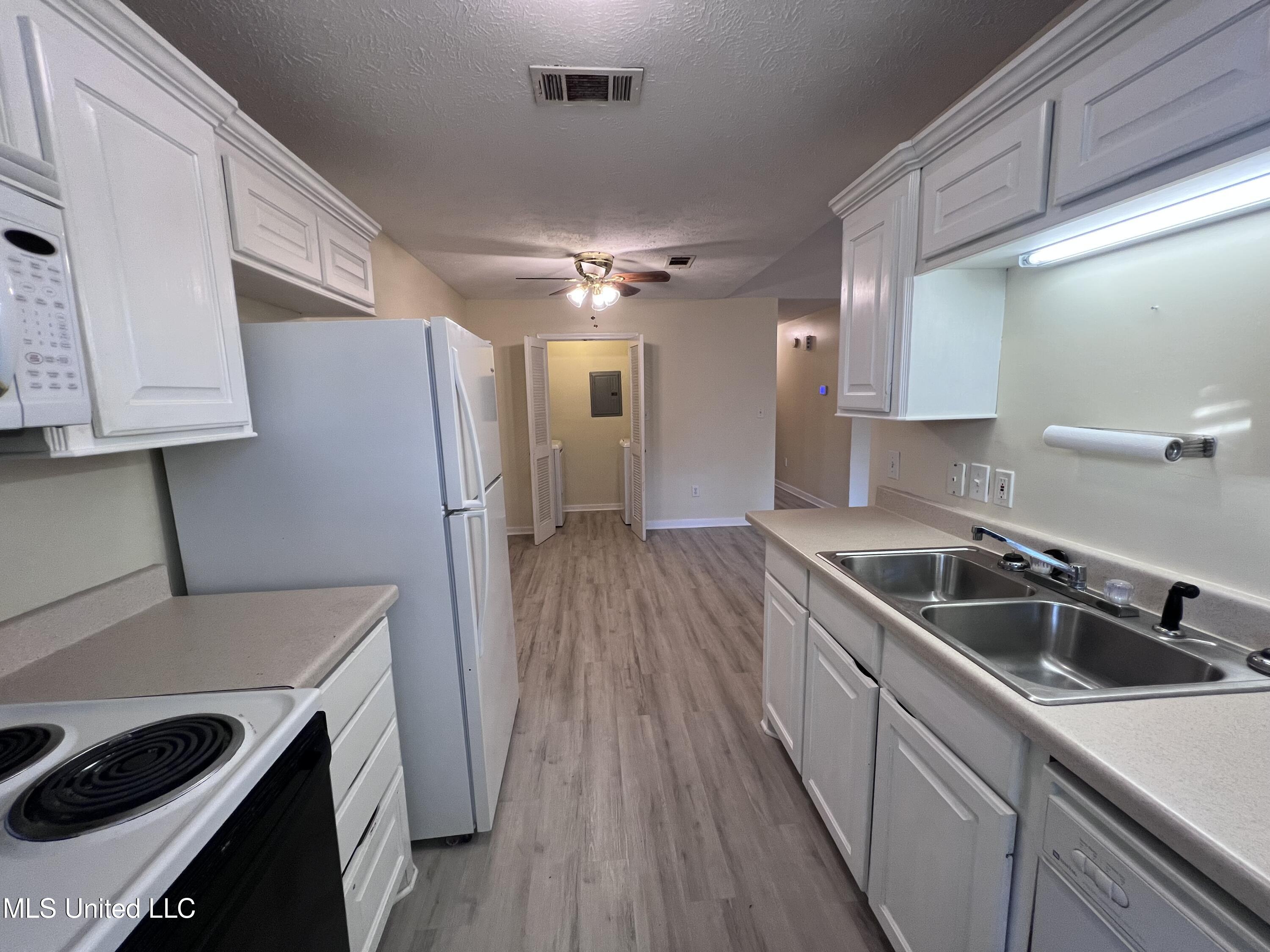 7020 Copper Cove Ridgeland, MS 39157 - Photo 5 of 19 IMG_9348