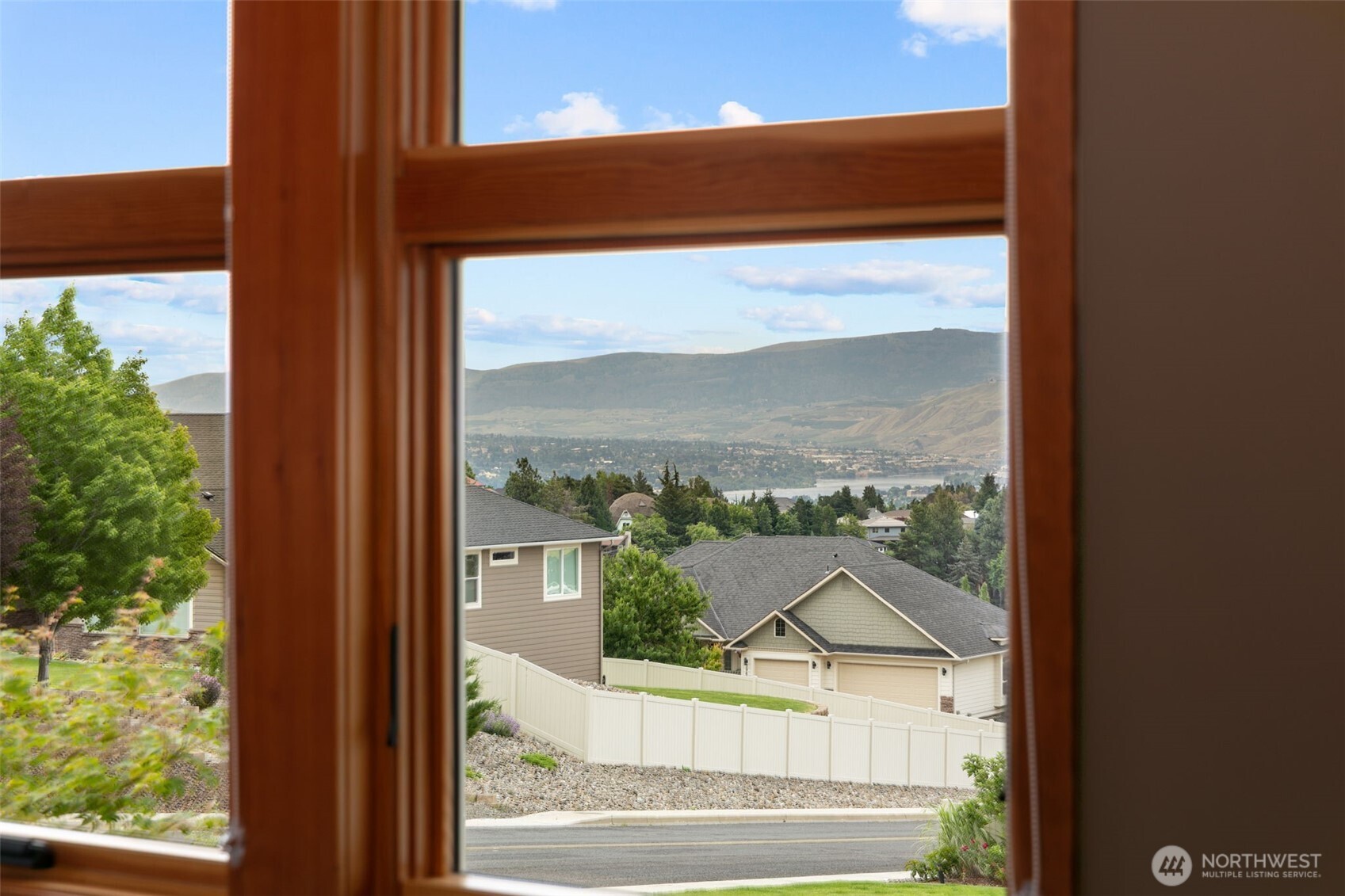 4015 Knowles Road Wenatchee, WA 98801 - Photo 11 of 39