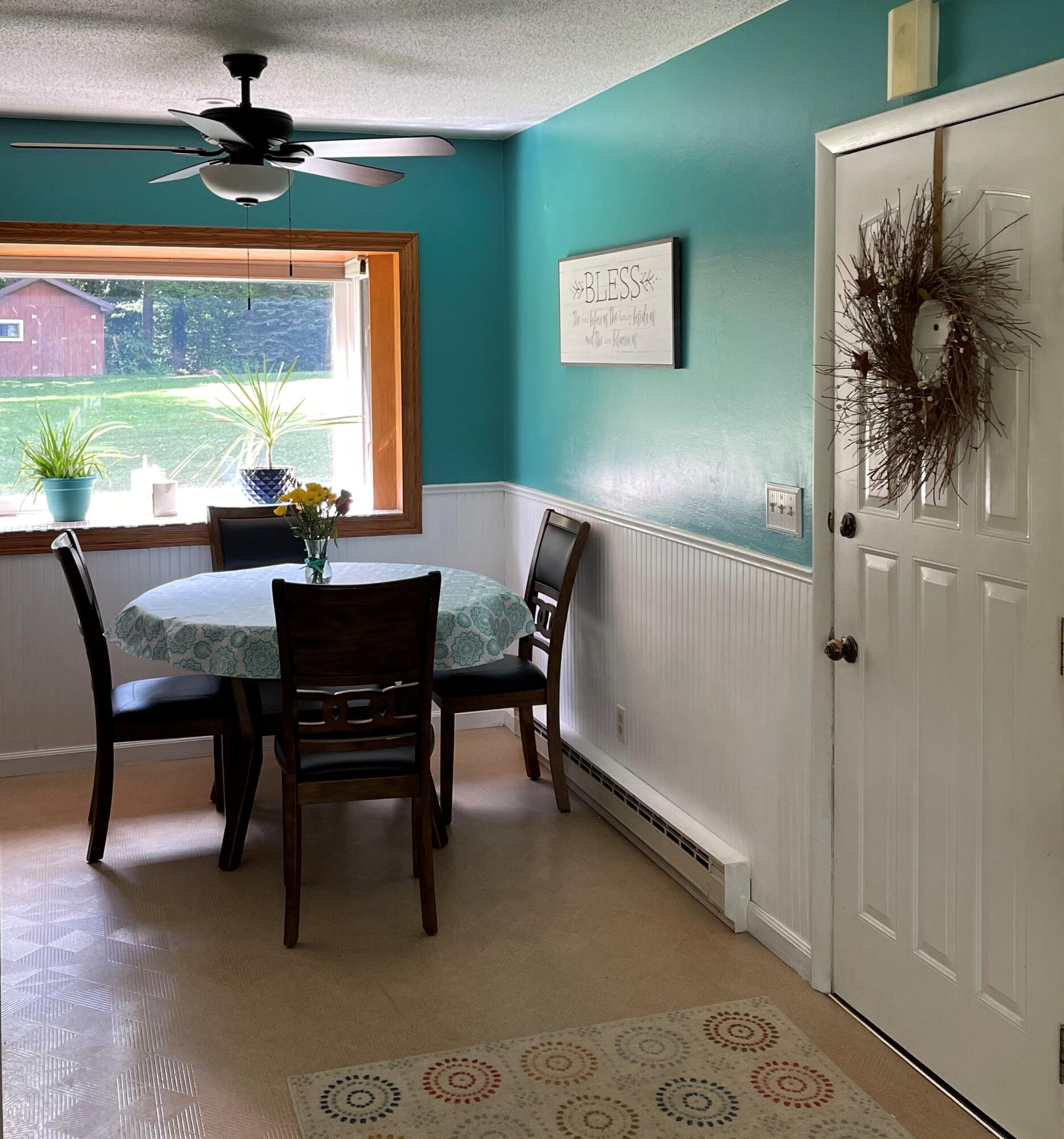 5990 North Sandstone Road Jackson, MI 49201 - Photo 7 of 27 dining rm