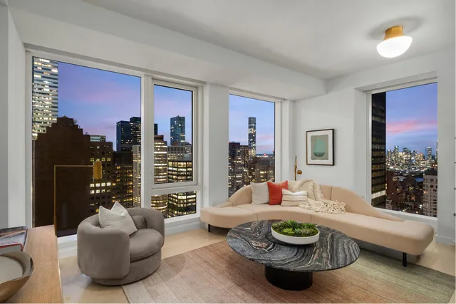 $3,495,000 | 138 East 50th Street, Unit 41B | Midtown East