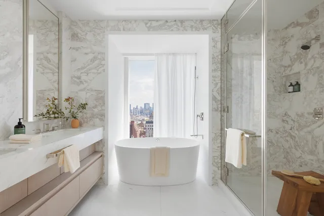 $3,495,000 | 138 East 50th Street, Unit 41B | Midtown East