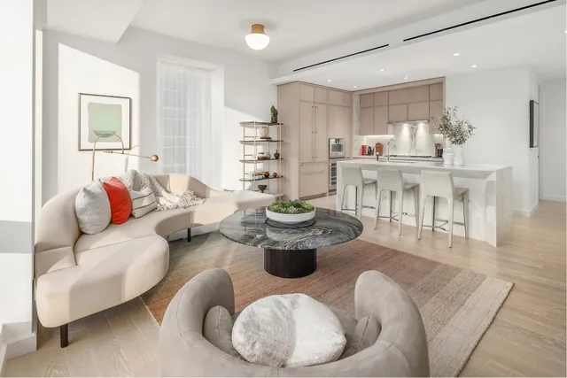 $3,495,000 | 138 East 50th Street, Unit 41B | Midtown East