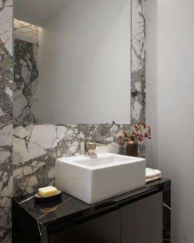 $3,495,000 | 138 East 50th Street, Unit 41B | Midtown East