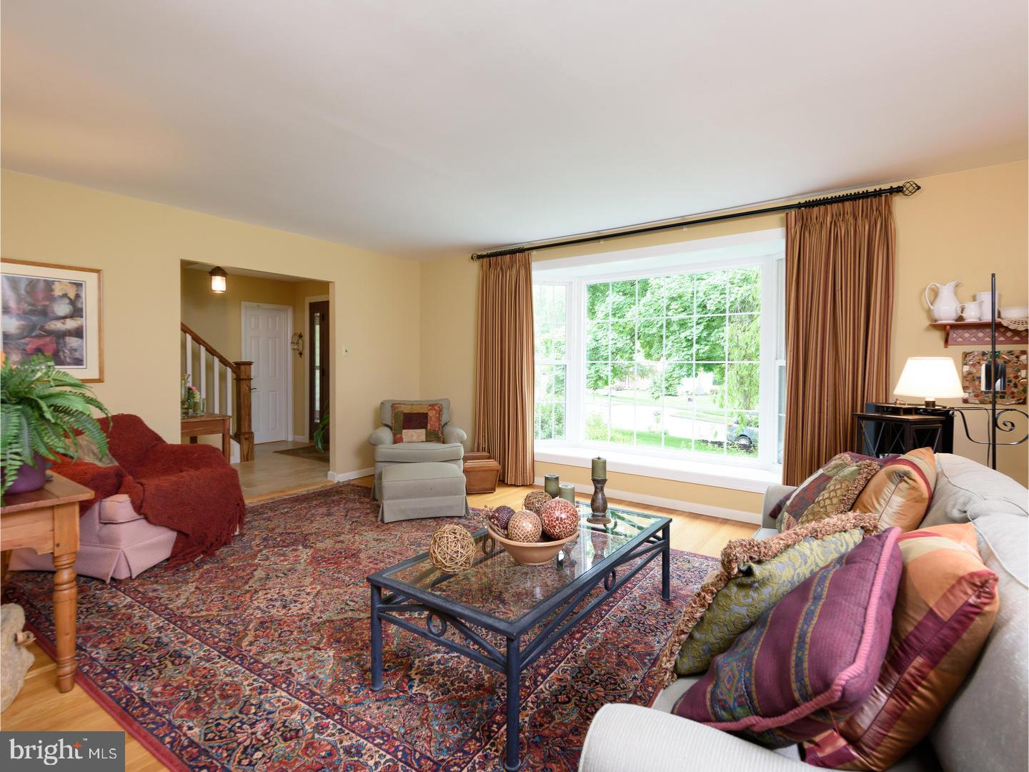 305 Biddle Drive Exton, PA 19341 - Photo 6 of 25 Living Room