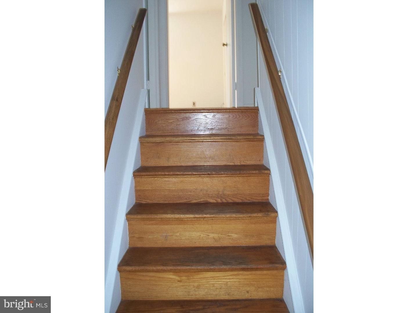 207 Spruce Road Flourtown, PA 19031 - Photo 6 of 19 a view of entryway
