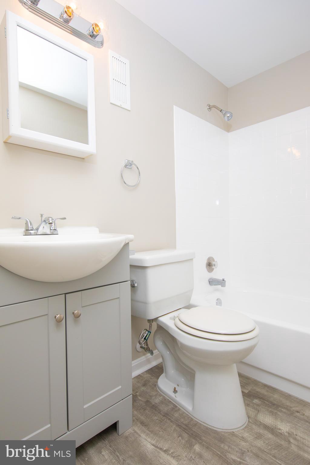 13806 Delaney Road Woodbridge, VA 22193 - Photo 9 of 10 All baths upgraded