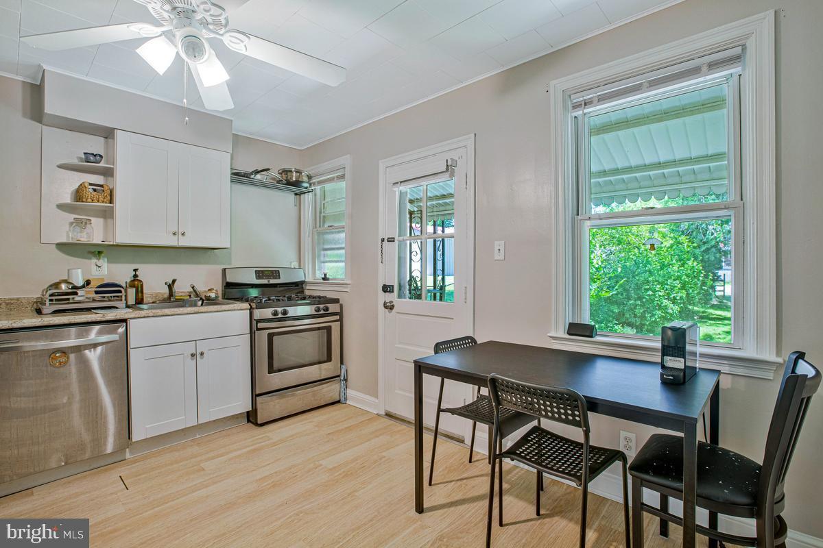 8438 Oakleigh Road Baltimore, MD 21234 - Photo 9 of 33 Kitchen