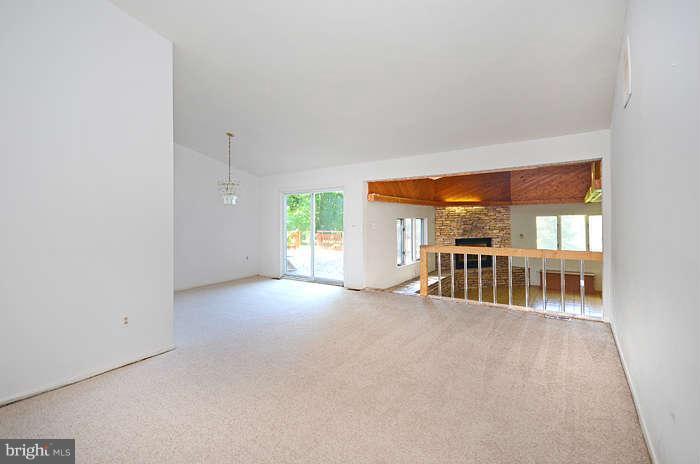 607 Sunspot Road Reisterstown, MD 21136 - Photo 8 of 26 Living Room