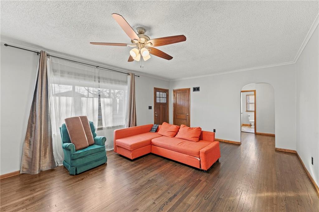 829 West 5th Street Ottawa, KS 66067 - Photo 6 of 35