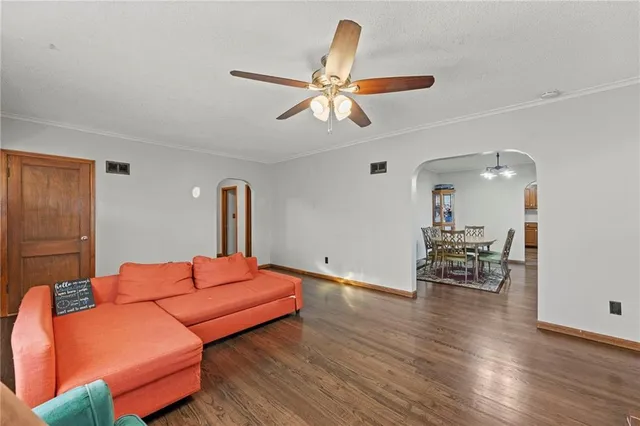 $239,000 | 829 West 5th Street, Ottawa, KS 66067