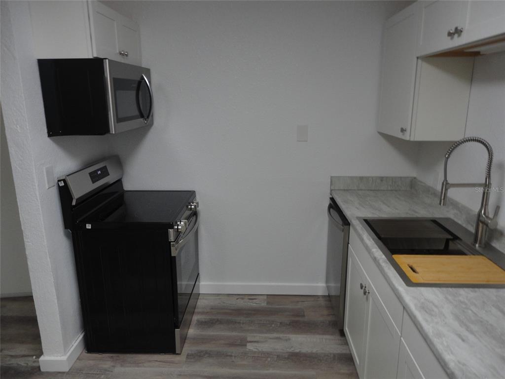 1015 Southwest 9th Street, Unit C24 Gainesville, FL 32601 - Photo 4 of 11