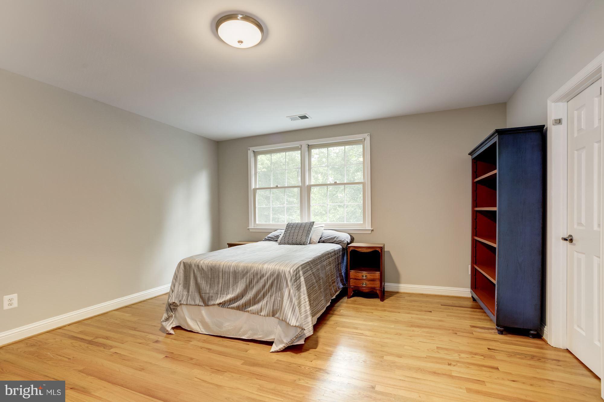 6205 Cardinal Brook Court Springfield, VA 22152 - Photo 22 of 30 One of FIVE bedrooms