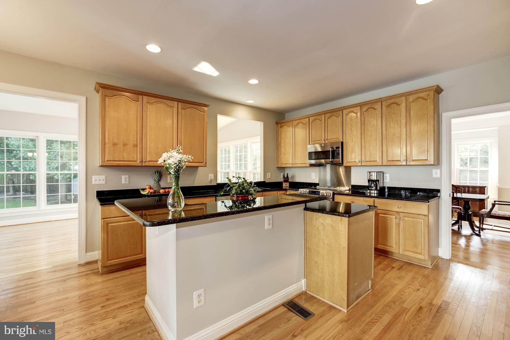 6205 Cardinal Brook Court Springfield, VA 22152 - Photo 6 of 30 Kitchen