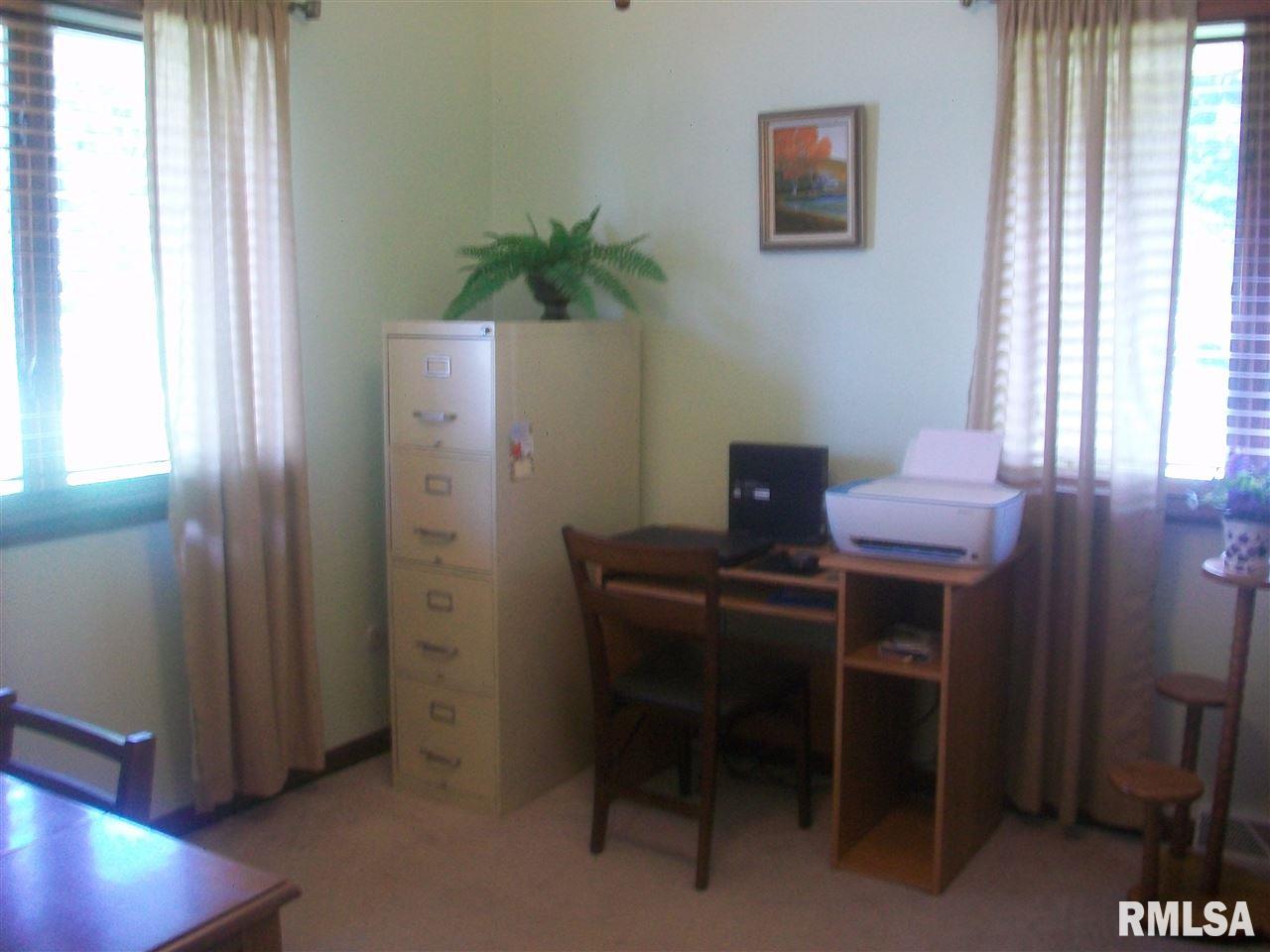 247 Harvester Road Canton, IL 61520 - Photo 15 of 36 Gallery Image 15