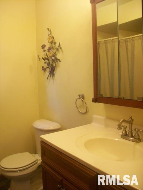 247 Harvester Road Canton, IL 61520 - Photo 26 of 36 Gallery Image 26