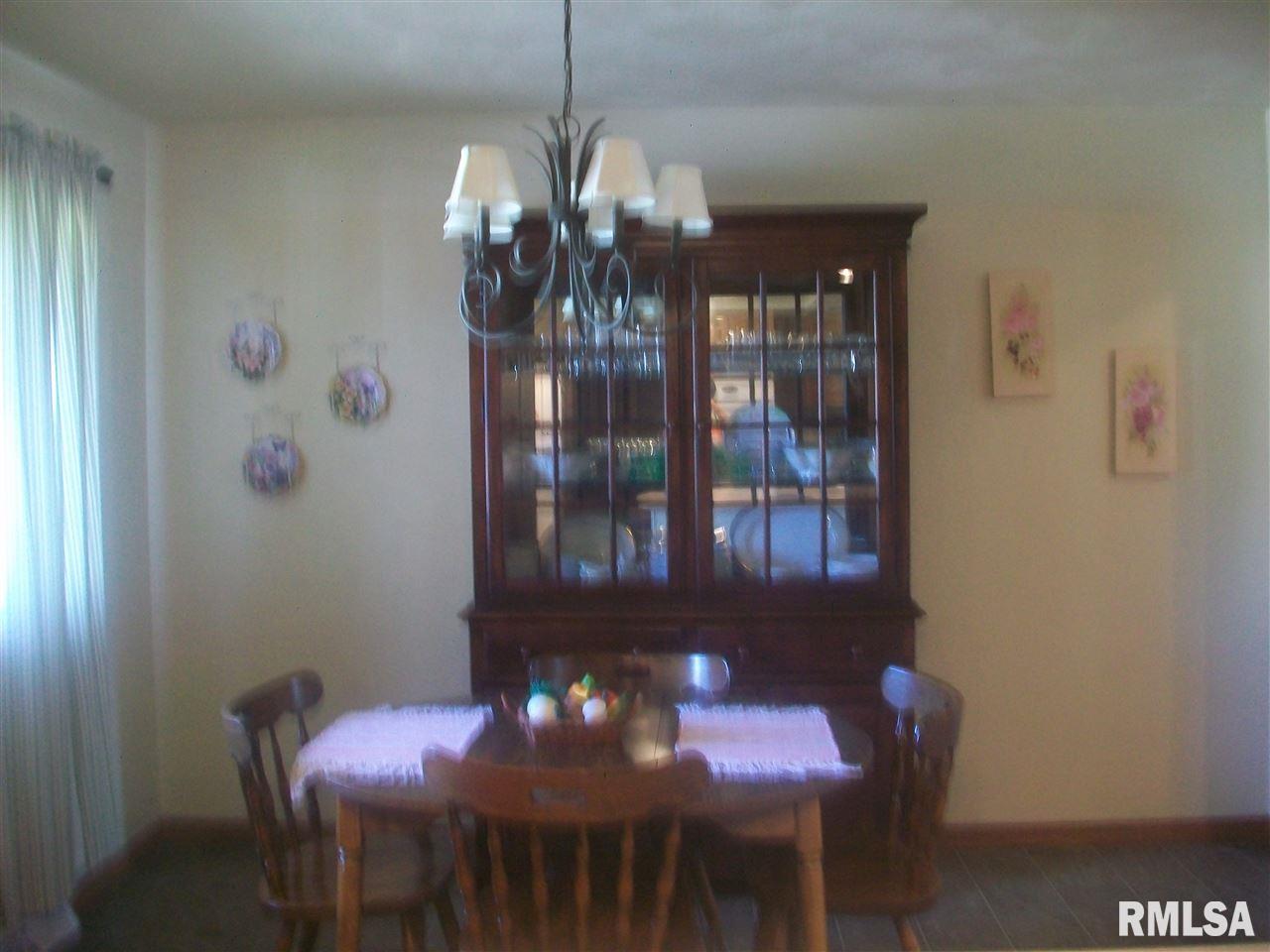 247 Harvester Road Canton, IL 61520 - Photo 10 of 36 Gallery Image 10