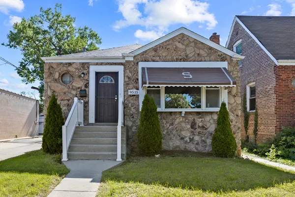 $184,900 | 9515 South Woodlawn Avenue, Chicago, IL 60628