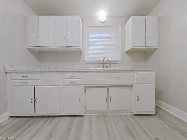 $1,075 | 1446 North Hamilton Street, High Point, NC 27262