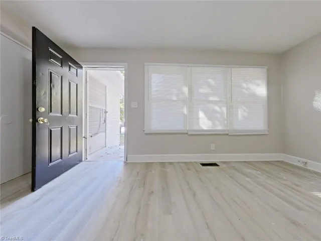 $1,075 | 1446 North Hamilton Street, High Point, NC 27262