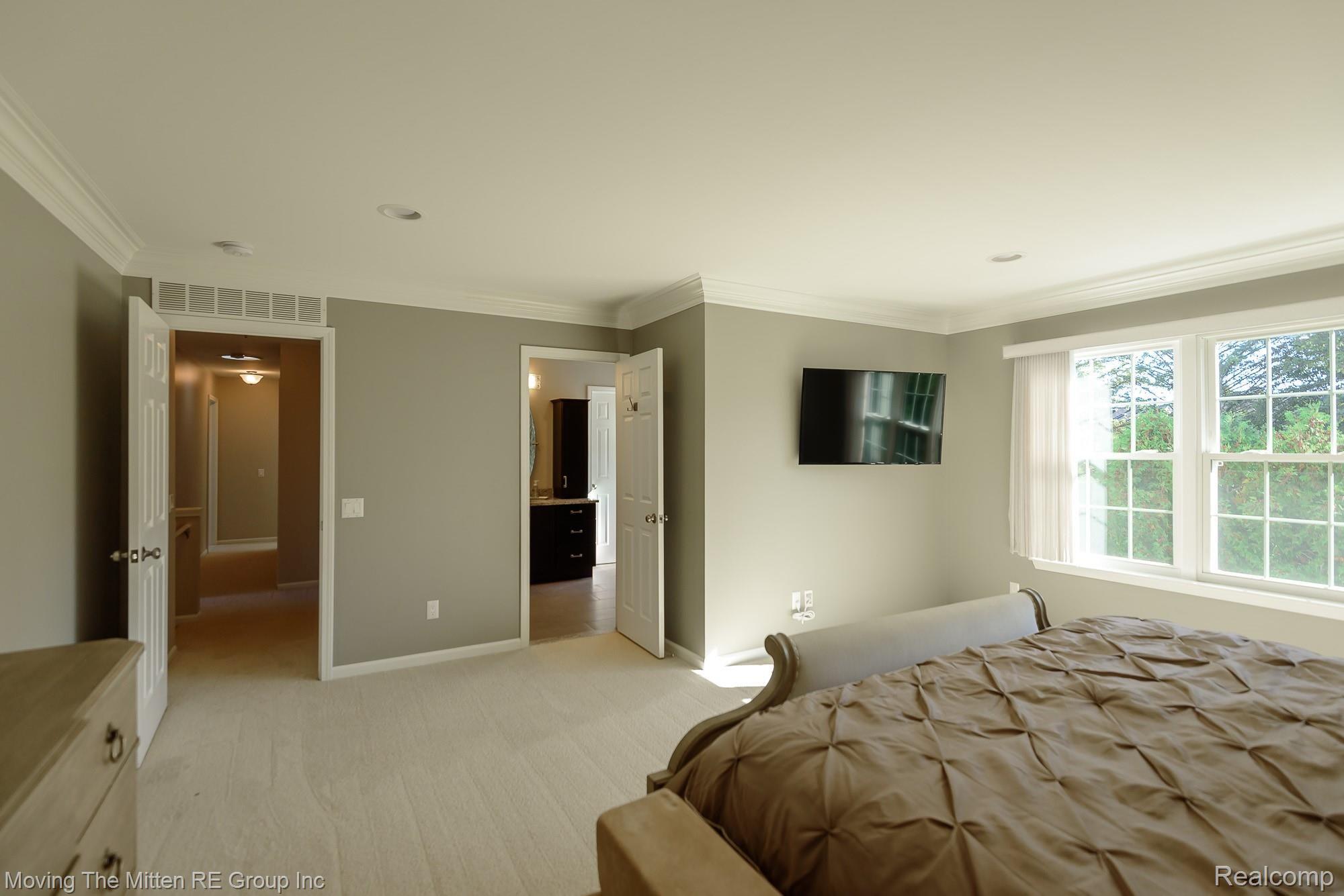 45755 Hanford Road Canton, MI 48187 - Photo 36 of 63 32.jpg
