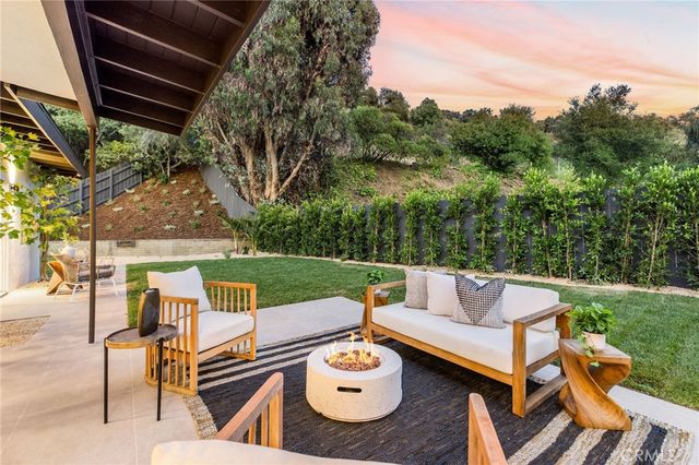 $2,395,000 | 11518 Dona Dorotea Drive, Studio City, CA 91604