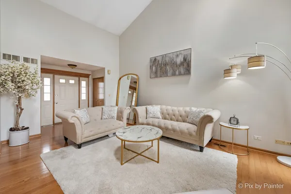 $315,000 | 39911 North Golf Lane, Antioch, IL 60002