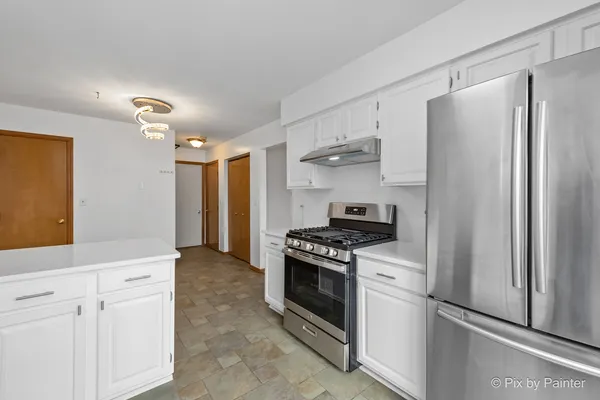 $315,000 | 39911 North Golf Lane, Antioch, IL 60002