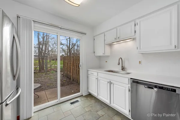 $315,000 | 39911 North Golf Lane, Antioch, IL 60002