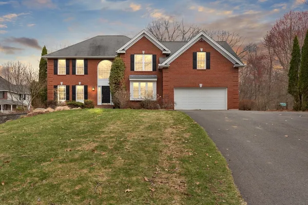 $1,250,000 | 14 Hutchins Way, Westford, MA 01886