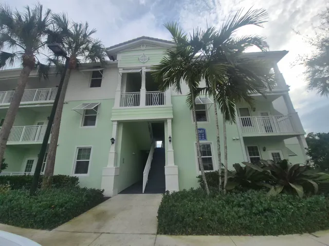 $1,900 | 3601 High Ridge Road, Unit 105, Boynton Beach, FL 33426