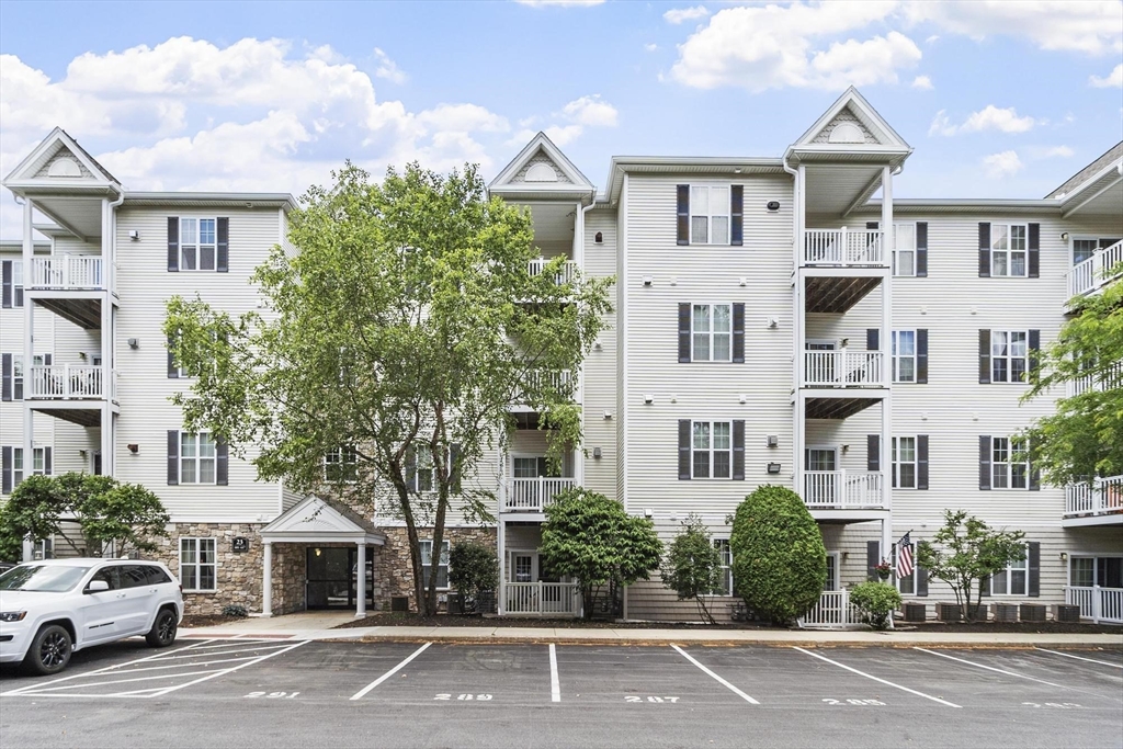 23 Hampshire Road, Unit 414 Methuen, MA 01844 - Photo 28 of 31
