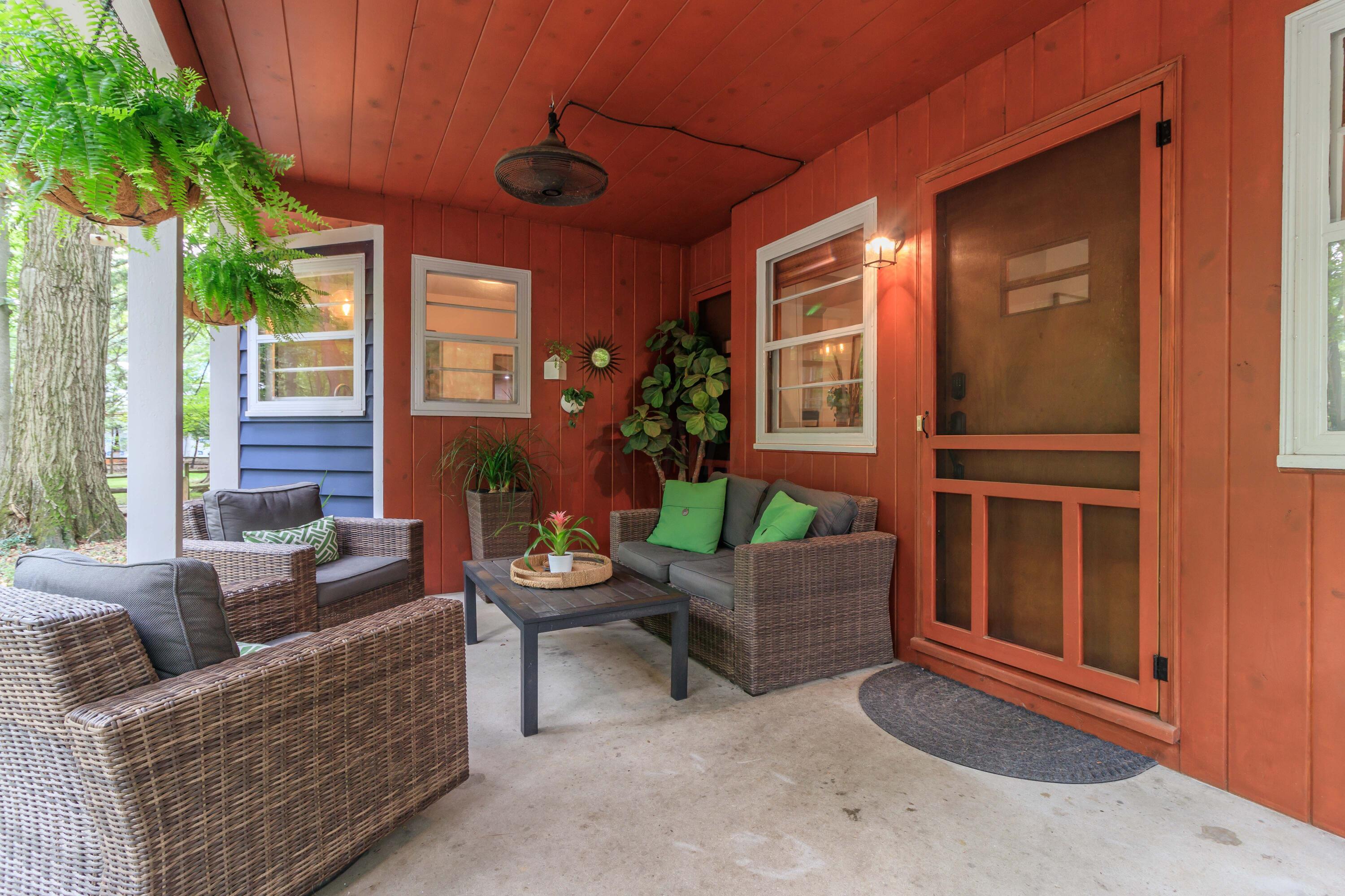 319 Walhalla Road Columbus, OH 43202 - Photo 12 of 65 Porch 2
