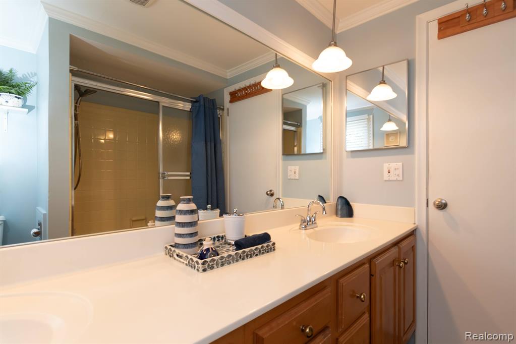 8296 Hampton Road Grosse Ile, MI 48138 - Photo 57 of 72