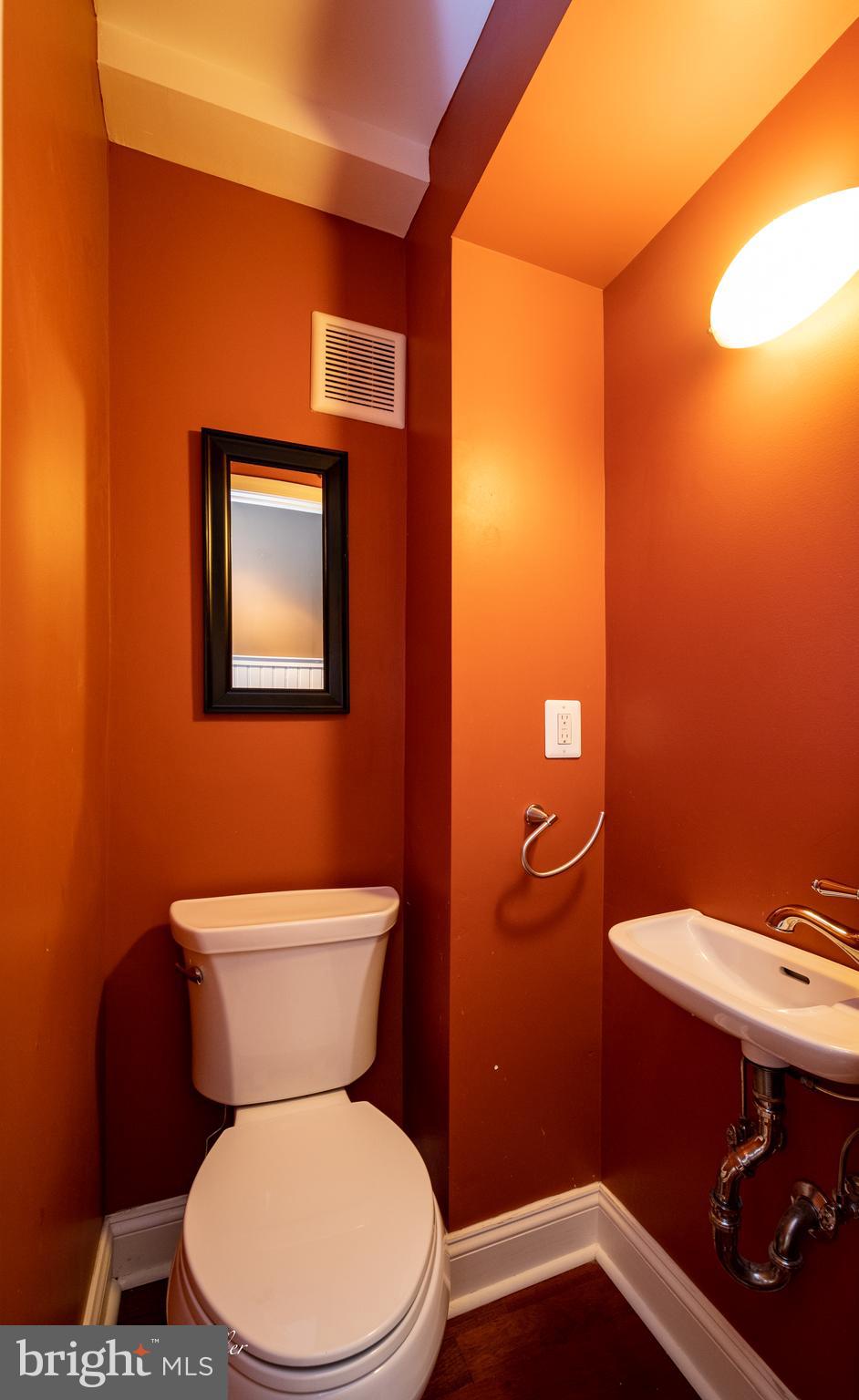 1219 Riverside Avenue Baltimore, MD 21230 - Photo 8 of 38