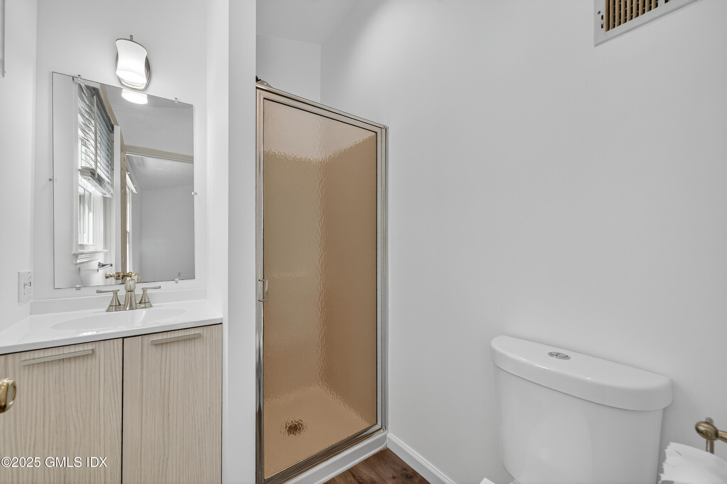 55 Locust Street, Unit B Greenwich, CT 06830 - Photo 20 of 33 32-HTV3023