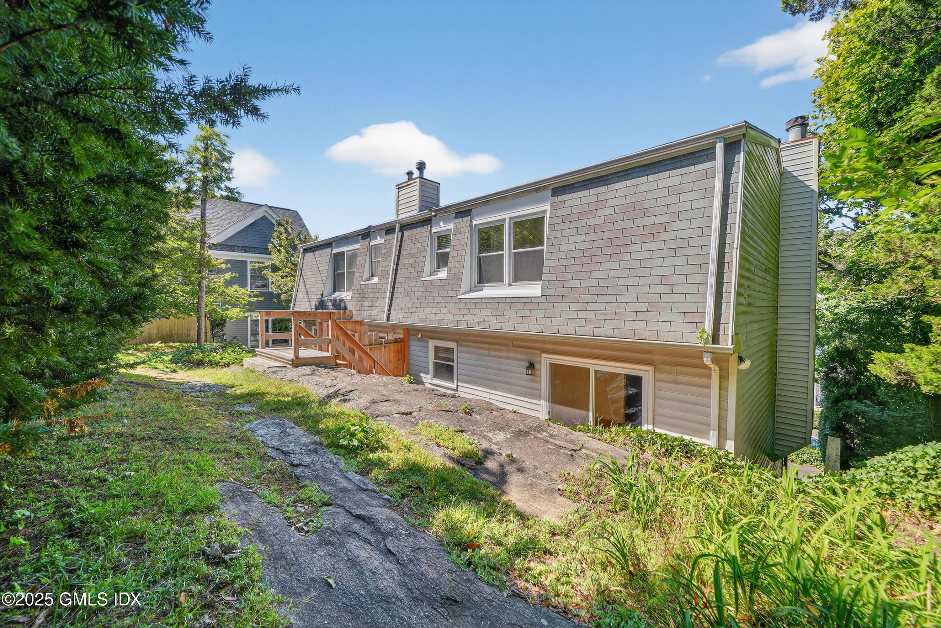 55 Locust Street, Unit B Greenwich, CT 06830 - Photo 28 of 33 49-HTV3041