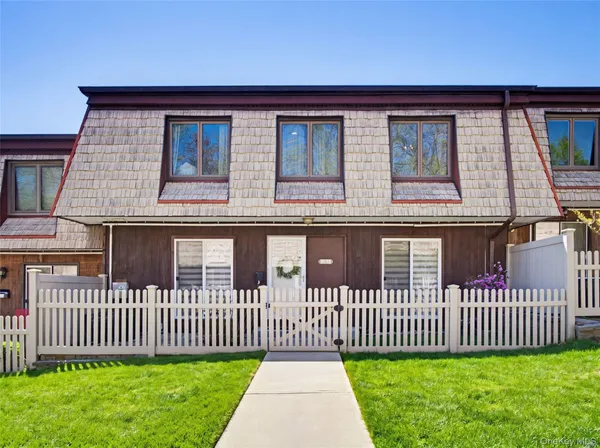 $455,000 | 1 Heritage Drive, Unit J, New City, NY 10956