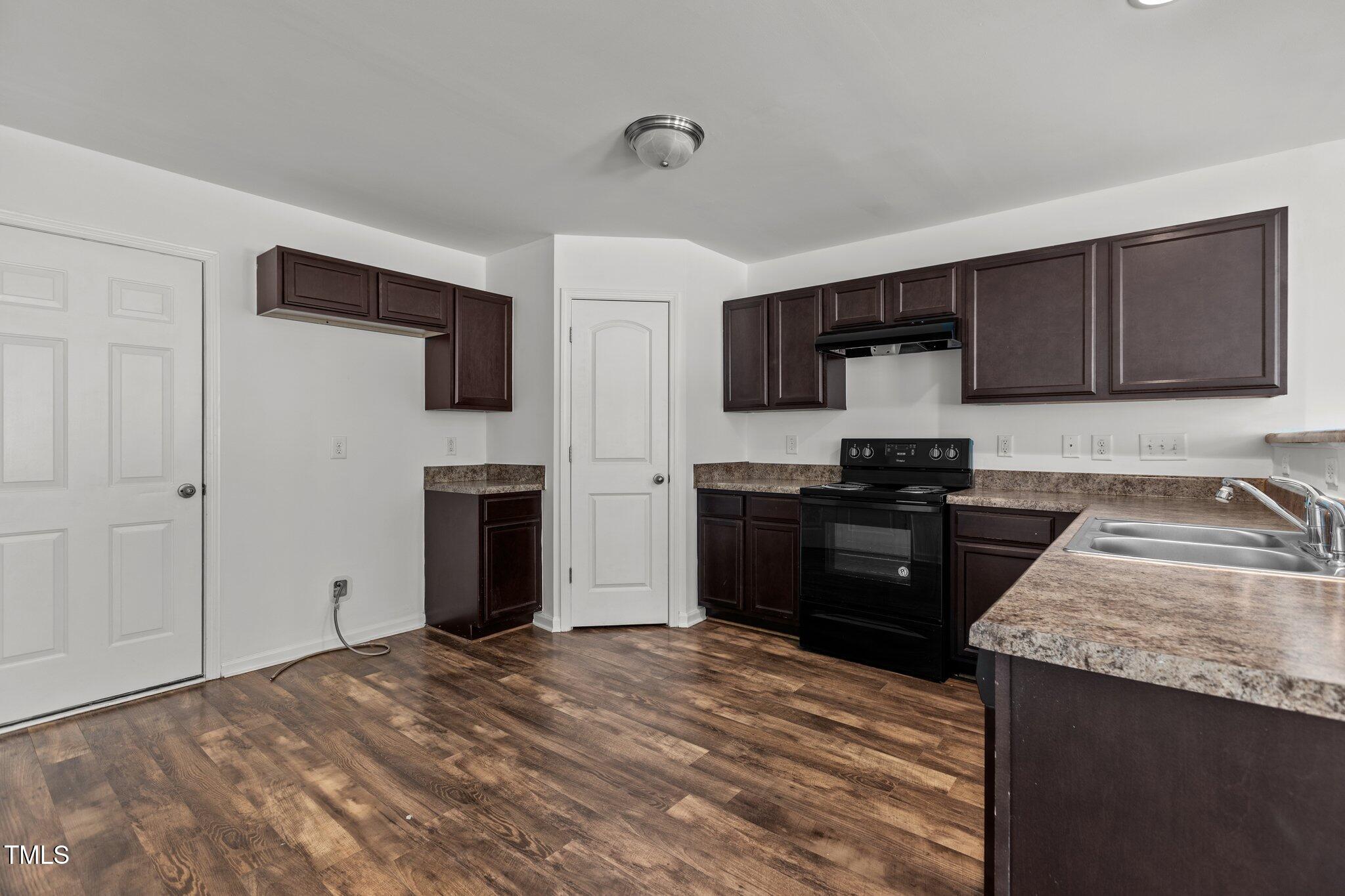 3816 Mike Levi Court Raleigh, NC 27610 - Photo 16 of 32 19-web-or-mls-2N6A9180