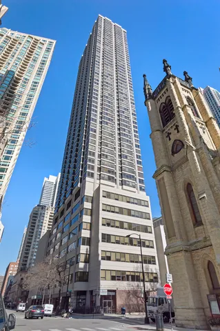 $3,450 | 30 East Huron Street, Unit 3602, Chicago, IL 60611
