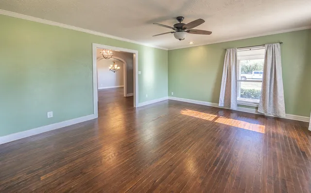 $290,000 | 304 Cactus Drive, Levelland, TX 79336