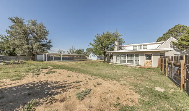 $290,000 | 304 Cactus Drive, Levelland, TX 79336