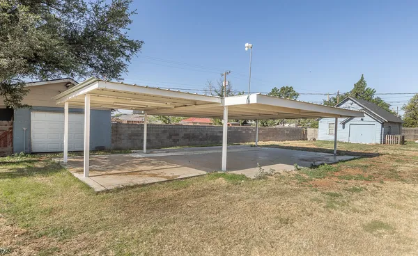 $275,000 | 304 Cactus Drive, Levelland, TX 79336