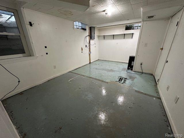 7212 Stephens Road Center Line, MI 48015 - Photo 12 of 22 Gallery Image 12