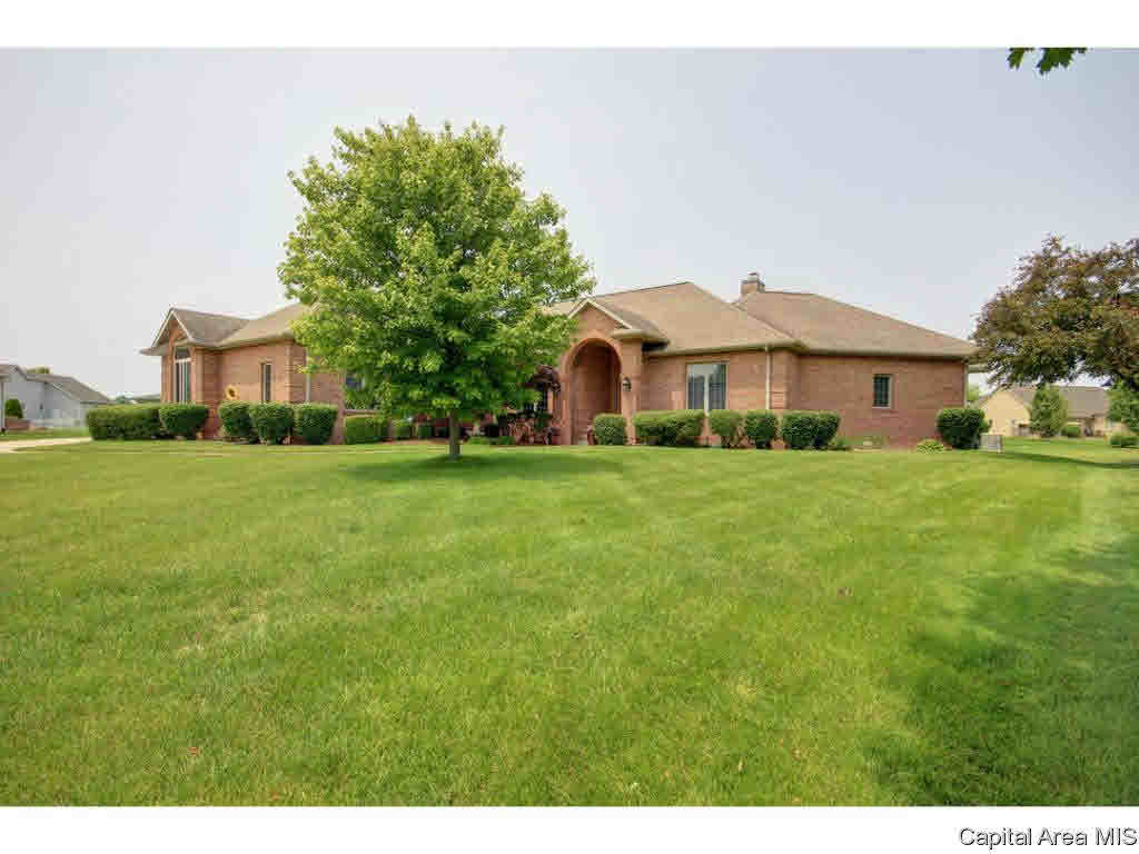 4701 Pelican Nest Springfield, IL 62711 - Photo 1 of 36 Gallery Image 1