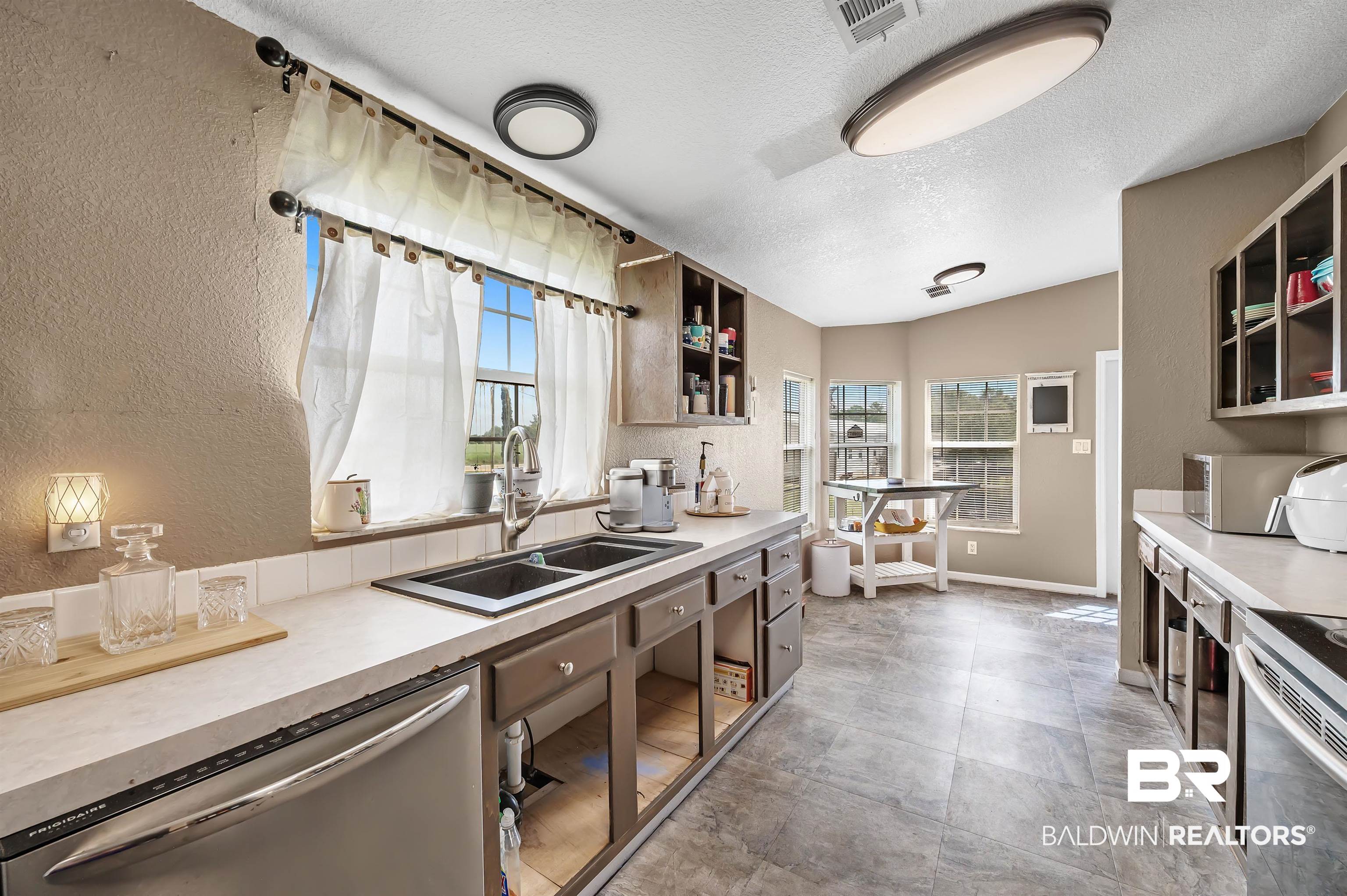 14095 County Road 49 South Foley, AL 36535 - Photo 24 of 41 Kitchen