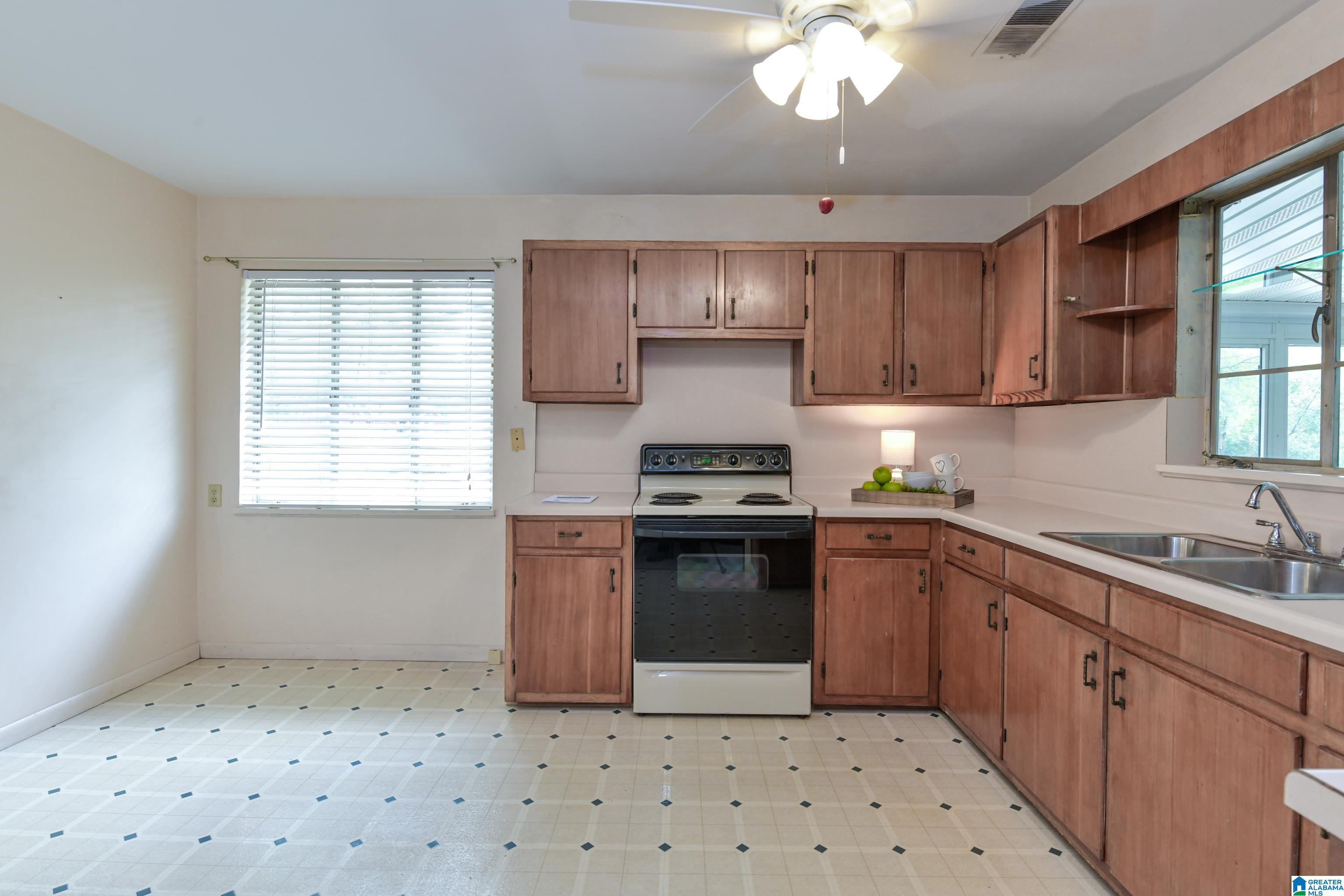 110 Cedar Lane Bessemer, AL 35023 - Photo 23 of 68