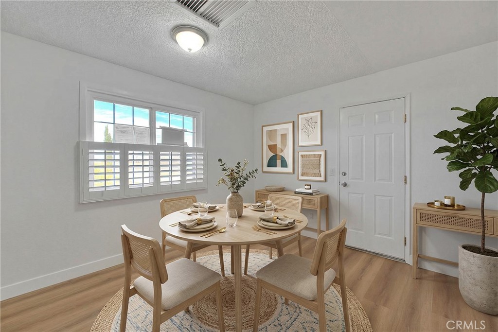22133 Thunderbird Road Apple Valley, CA 92307 - Photo 3 of 23