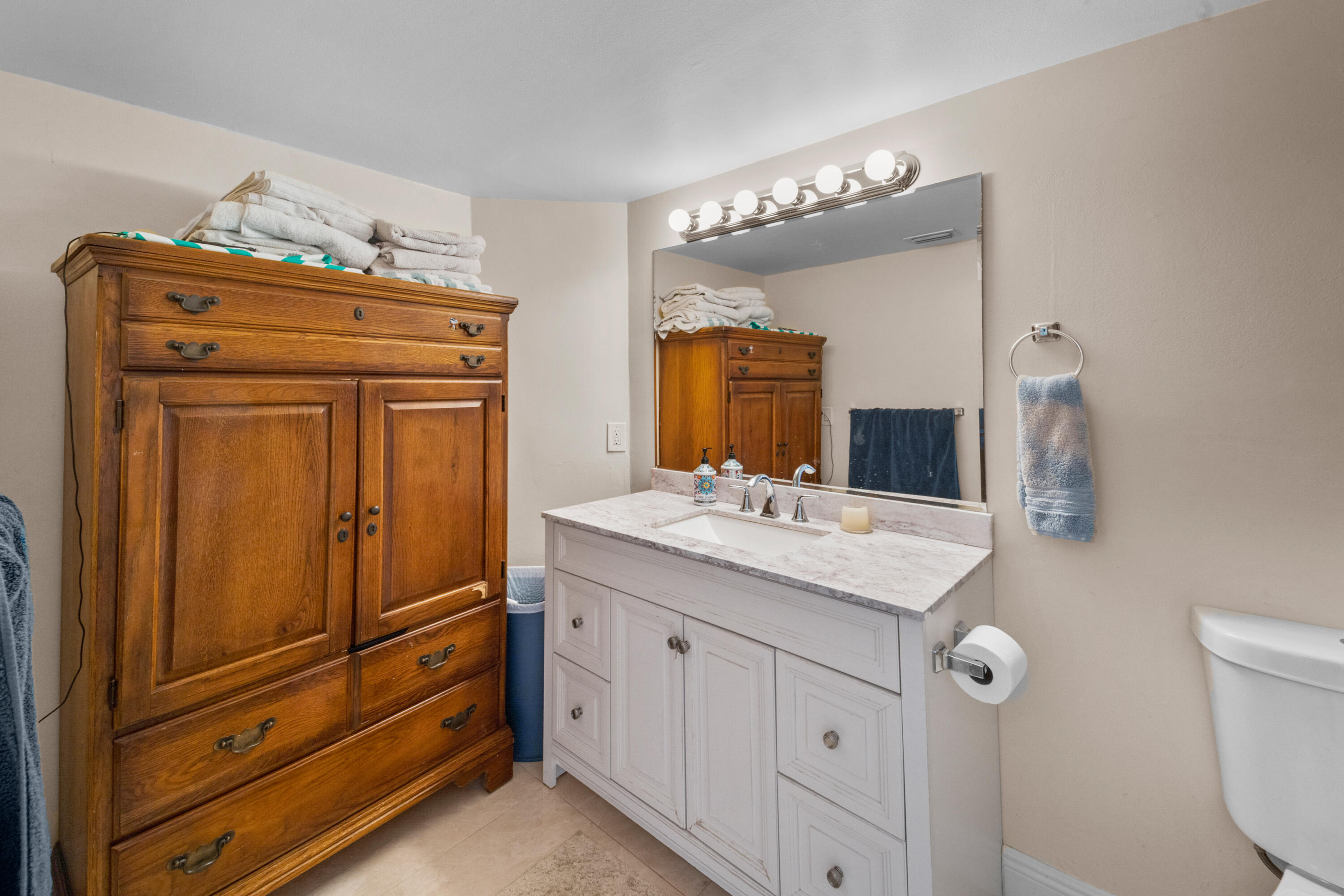 9641 Boca Gardens Parkway, Unit D Boca Raton, FL 33496 - Photo 20 of 27 Master bathroom
